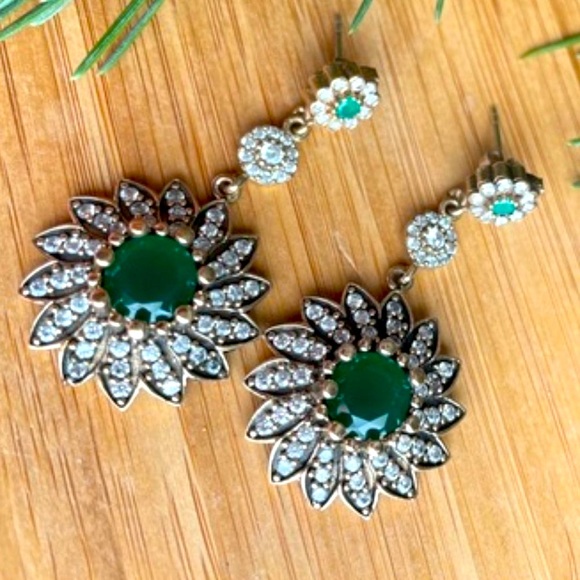 925 Sterling Silver, Emerald &Topaz drop Earrings - Picture 10 of 10